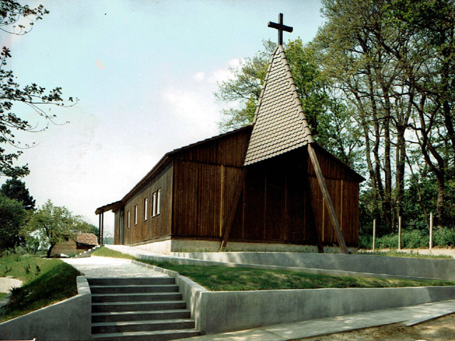 Auferstehungskirche aus dem Enzenhardt in Ungarn